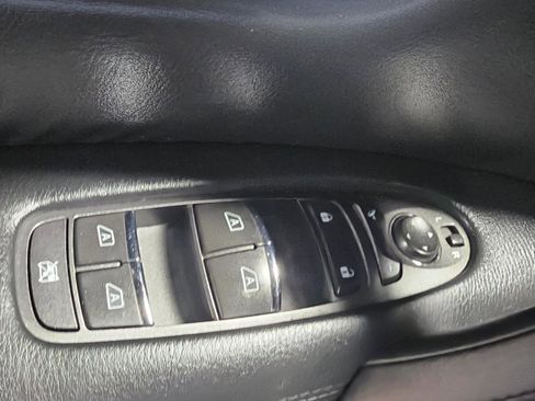 Used 2014 INFINITI QX80 4WD w/ Theater Package image 25