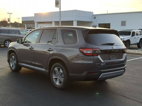 New 2025 Honda Pilot EX-L image 6