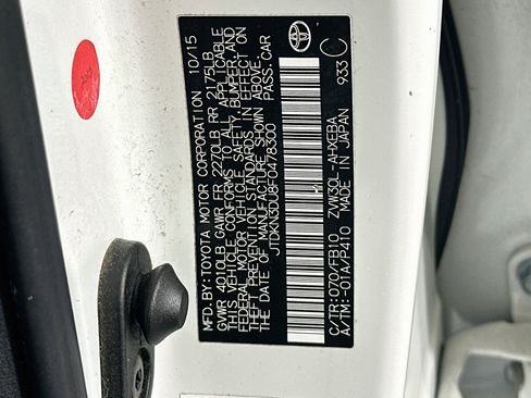 Used 2015 Toyota Prius Two FWD image 12