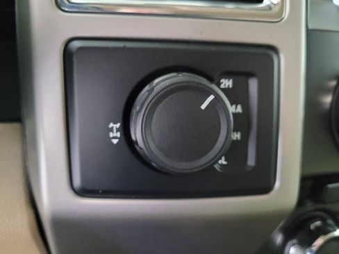 Used 2015 Ford F150 Lariat w/ Max Trailer Tow Package image 36