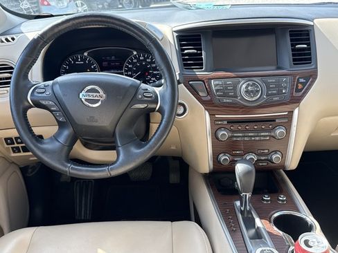 Used 2019 Nissan Pathfinder Platinum w/ Cargo Package AWD/4WD image 4