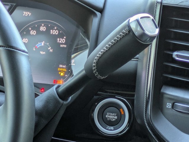 Used 2026 RAM 2500 Limited AWD/4WD image 19