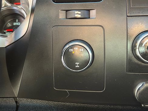 Used 2013 Chevrolet Silverado 3500 LT w/ Convenience Package image 25