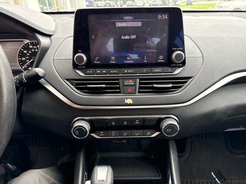 Used 2021 Nissan Altima 2.5 SV FWD image 15