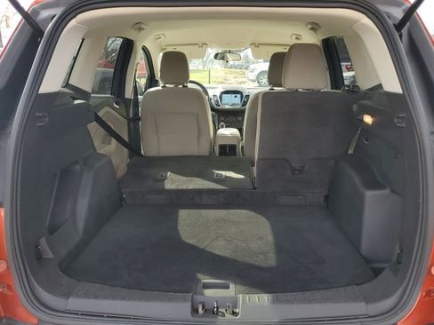 Certified 2019 Ford Escape SE image 7