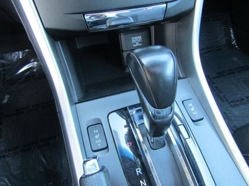 Used 2013 Honda Accord EX-L image 19