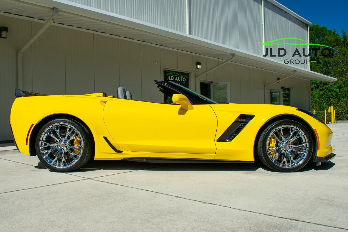Used 2018 Chevrolet Corvette Z06 RWD image 11