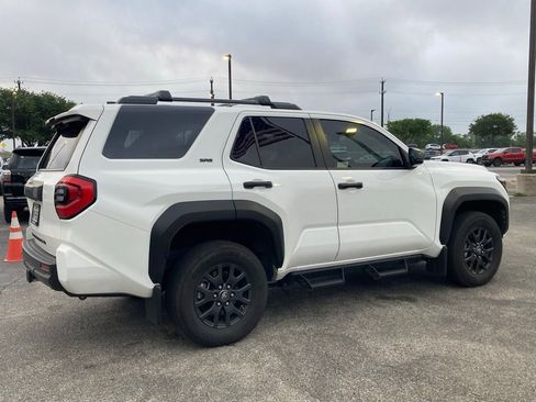 Used 2025 Toyota 4Runner SR5 image 3