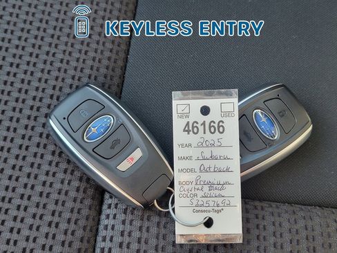 Used 2025 Subaru Outback Premium image 31