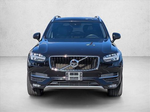 Used 2018 Volvo XC90 T6 Momentum w/ Convenience Package image 2