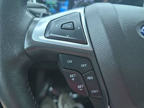Used 2016 Ford Fusion SE w/ Equipment Group 202A AWD/4WD image 25