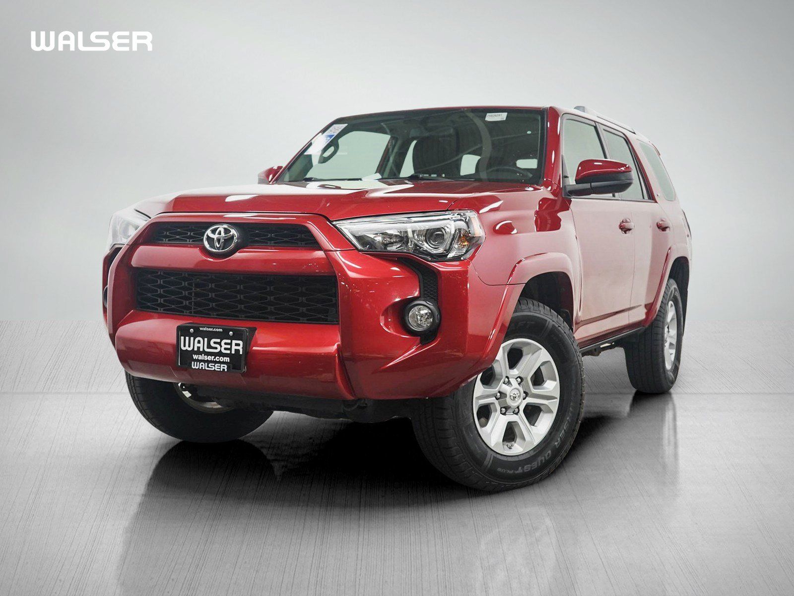 Used 2018 Toyota 4Runner SR5 AWD/4WD image 1