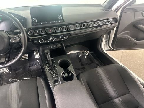 Used 2025 Honda Civic Sport image 19