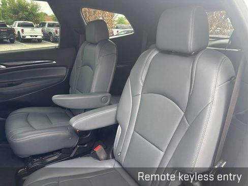 Used 2024 Buick Enclave Premium image 30
