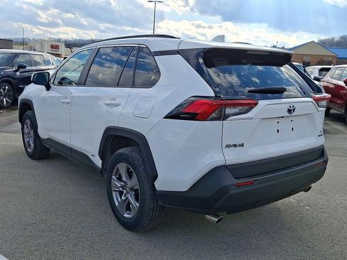 Used 2023 Toyota RAV4 LE AWD/4WD image 4