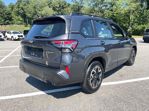 Used 2025 Subaru Forester image 17