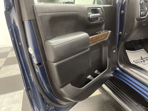 Used 2022 Chevrolet Silverado 1500 High Country image 10