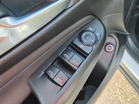 Used 2024 Buick Envista Sport Touring w/ Experience Buick Package FWD image 11