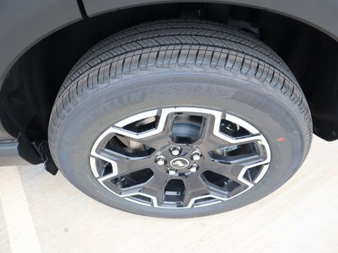 New 2025 Ford Bronco Sport Outer Banks w/ Outer Banks Tech Package+ AWD/4WD image 18