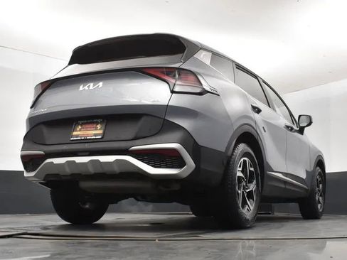 Used 2025 Kia Sportage LX image 13