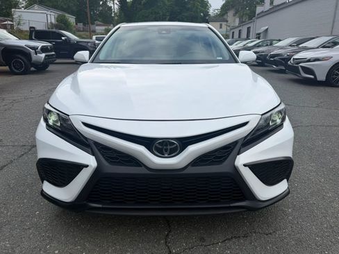 Used 2024 Toyota Camry SE FWD image 7