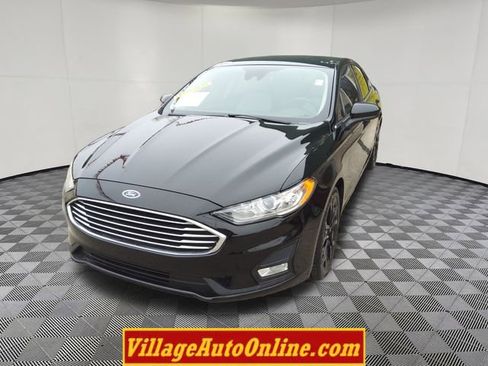 Used 2019 Ford Fusion SE w/ Equipment Group 151A image 8