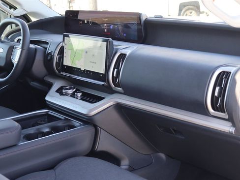 Certified 2025 Ford Expedition Max Active image 42