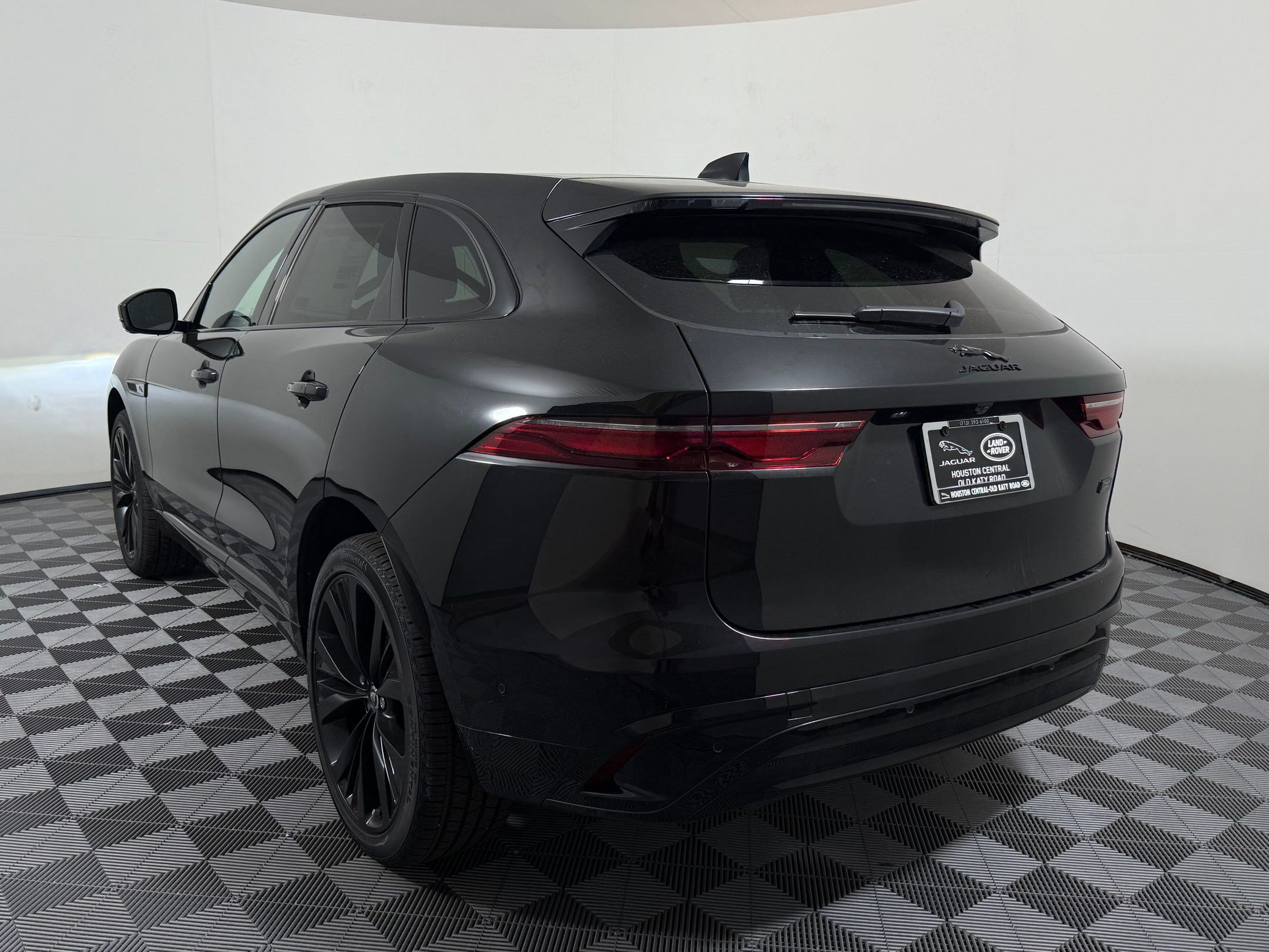 New 2026 Jaguar F-PACE R-Dynamic S AWD/4WD image 3