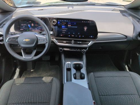 Used 2025 Chevrolet Equinox EV LT FWD image 15