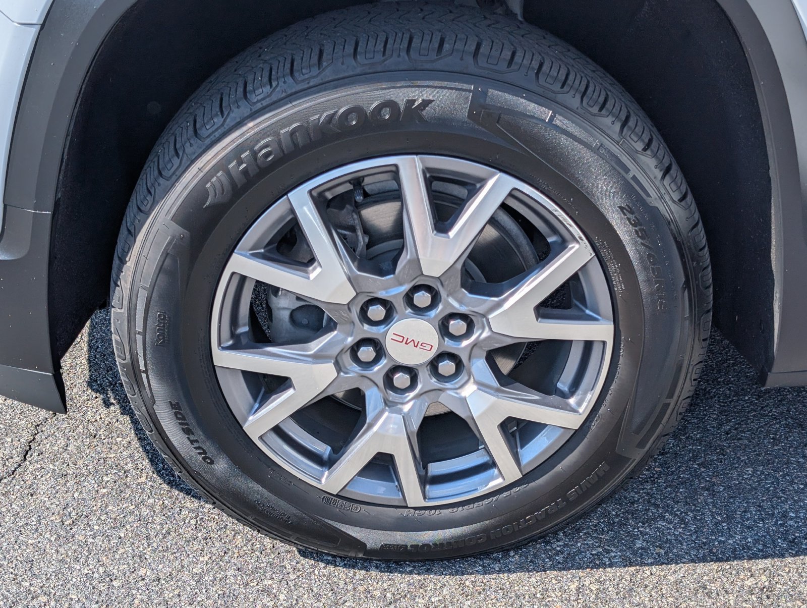 Used 2023 GMC Acadia SLT FWD image 13