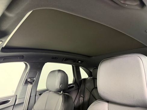 Certified 2024 Porsche Macan AWD/4WD image 21