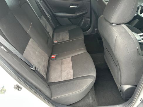 Certified 2022 Nissan Sentra SR w/ Lighting Package image 15