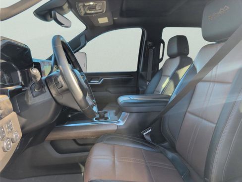 Used 2024 Chevrolet Silverado 2500 High Country w/ High Country Premium Package image 9