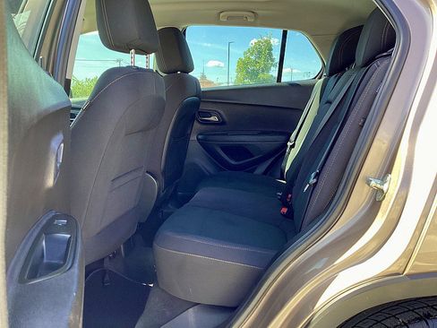 Used 2018 Chevrolet Trax LS image 10