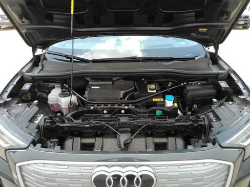 Used 2022 Audi Q4 e-tron Prestige AWD/4WD image 51
