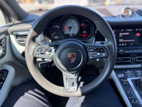 Used 2021 Porsche Macan S AWD/4WD image 6