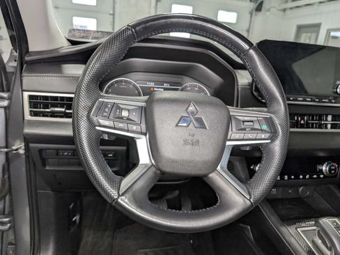 Used 2022 Mitsubishi Outlander SE AWD/4WD image 37