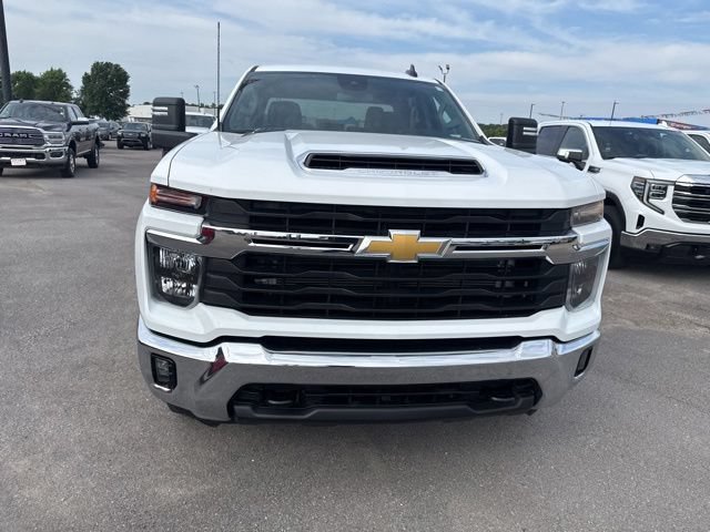 Used 2025 Chevrolet Silverado 2500 LT w/ Convenience Package AWD/4WD image 5