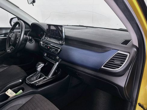 Used 2023 Kia Seltos S w/ Navigation Package FWD image 27