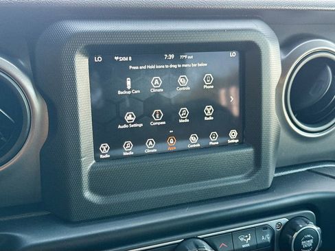 Used 2021 Jeep Wrangler Sport AWD/4WD image 16