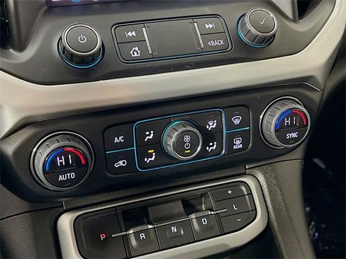 Used 2023 GMC Acadia SLE w/ Driver Convenience Package image 19