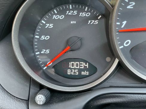 Used 2006 Porsche Boxster Cabriolet 2D image 31