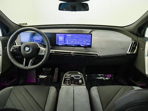 Used 2026 BMW iX xDrive60 w/ M Sport Package AWD/4WD image 15