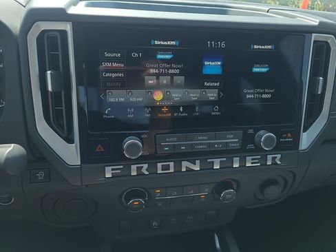 Certified 2025 Nissan Frontier SV RWD image 17