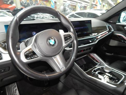 Used 2025 BMW X6 xDrive40i image 17