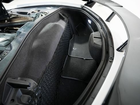 Used 2020 Chevrolet Corvette Stingray Premium Cpe w/ 3LT Preferred Equipment Group image 38