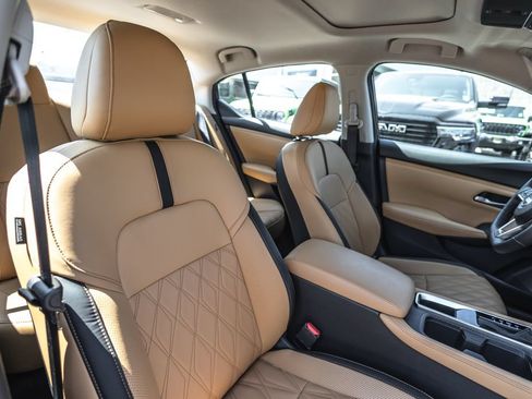 Used 2025 Nissan Sentra SV w/ SV Premium Package FWD image 27