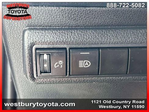 Used 2026 Toyota Corolla SE FWD image 24