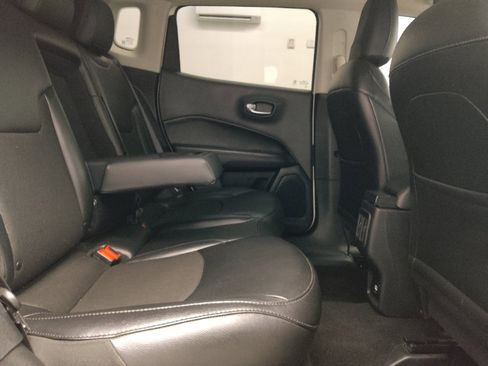 Used 2020 Jeep Compass Latitude FWD image 19
