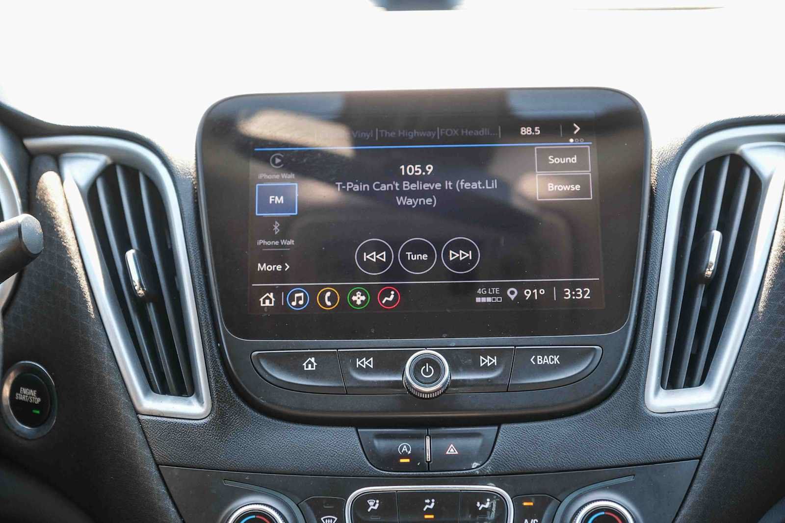 Used 2022 Chevrolet Malibu LT FWD image 16
